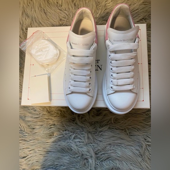 Alexander Mcqueen sneakers - Picture 2 of 4